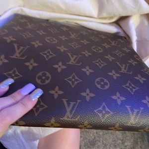Purse ,brand new never been used just bought !